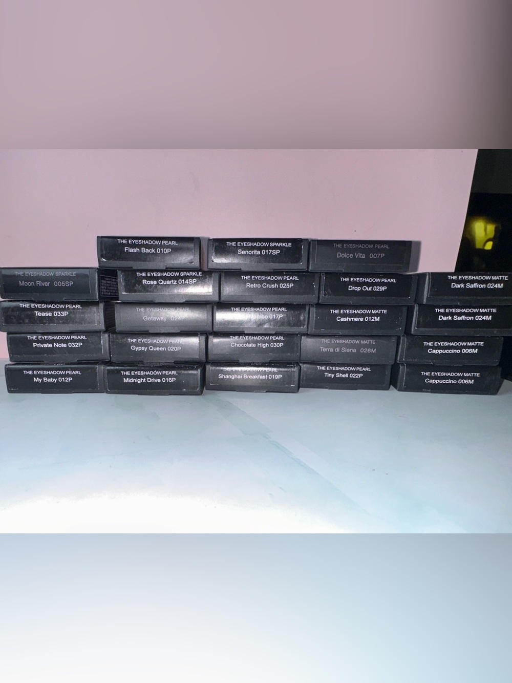 Addiction Tokyo eyeshadow bundle - set of 24